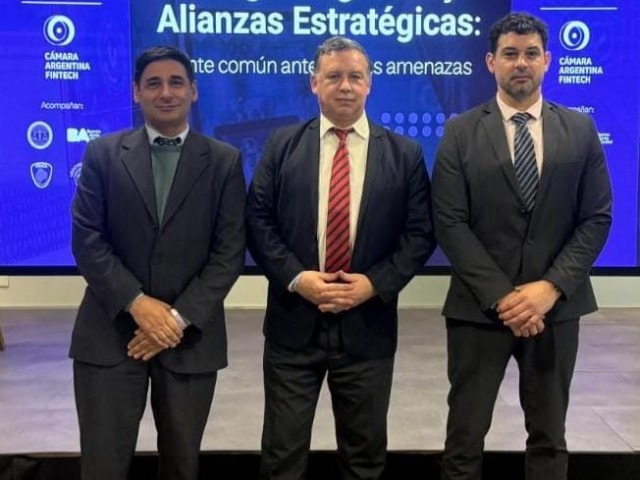 La Fiscala General presente en una jornada sobre riesgos digitales